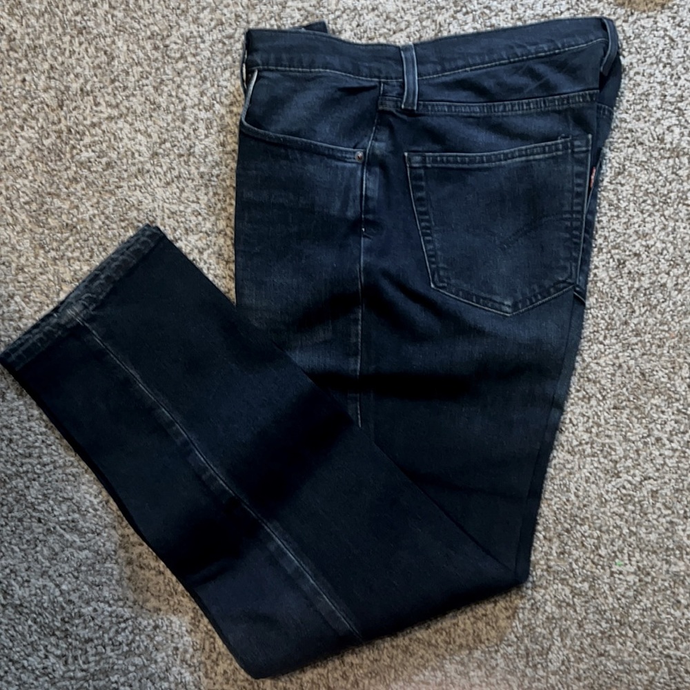 LEVI’S 511 Jeans !!